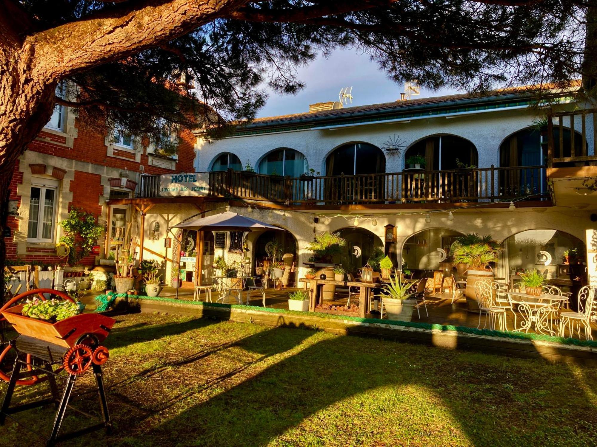 L'Ecume Des Jours Hotel Soulac-sur-Mer Exterior photo